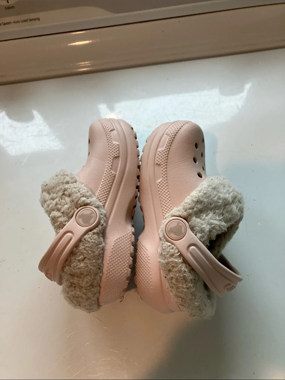 CROCS Kids Light Pink Fuzz-Lined Clog toddler 7
